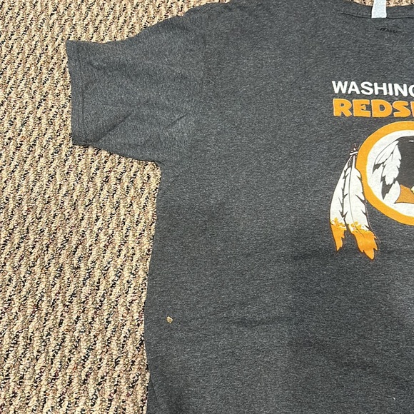 NWOT gray charcoal, Washington Redskins football team T-shirt - Picture 3 of 4